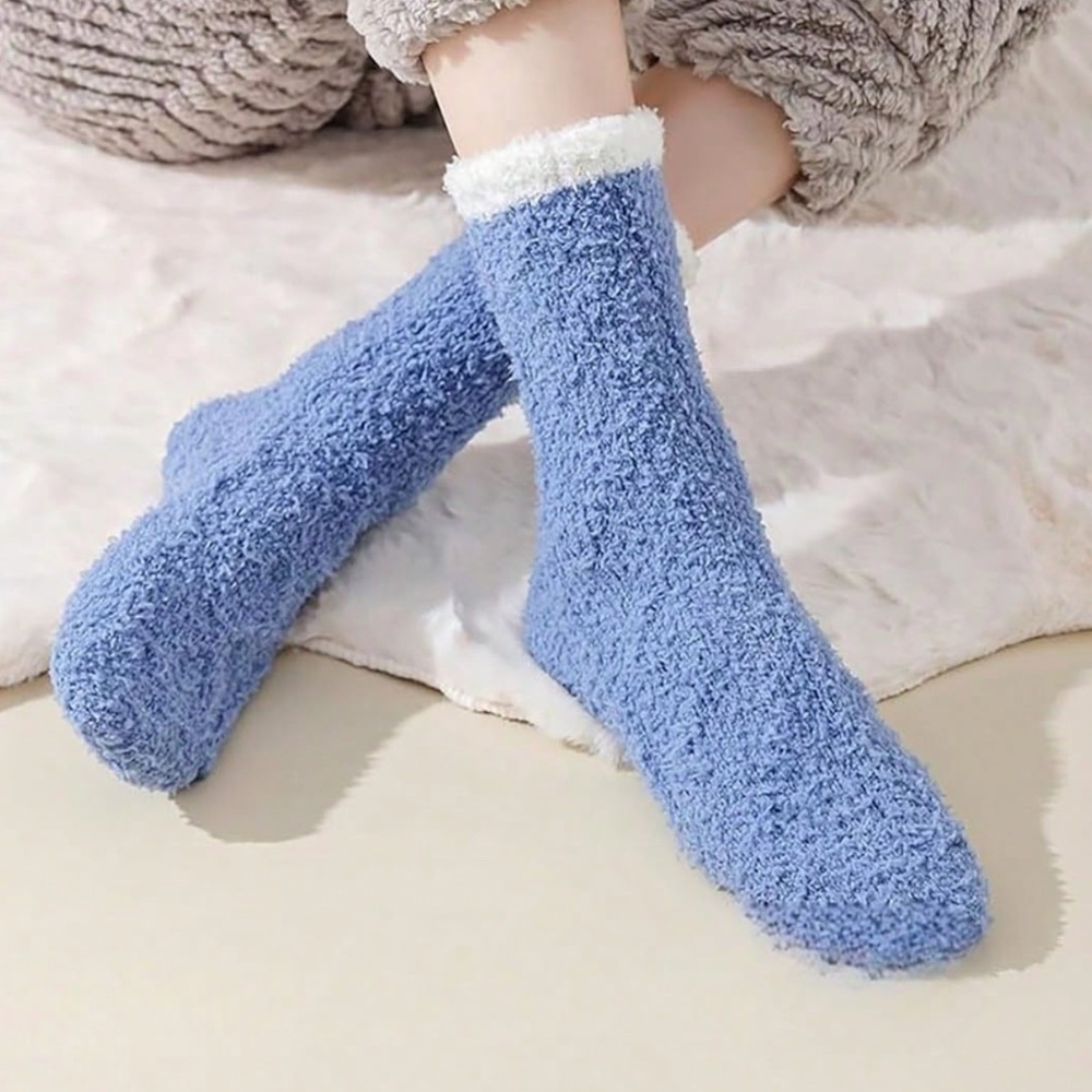 Cozy Fuzzy Color Block Textured Socks Set - Picture 3 of 4